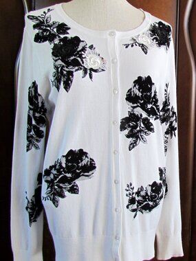WHITE & BLACK SWEATER CARDIGAN, XL, ROSE APPLIQUE, NWT LONG DRESSY CHARTER CLUB